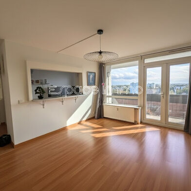 Appartement 3 pièces 750 €