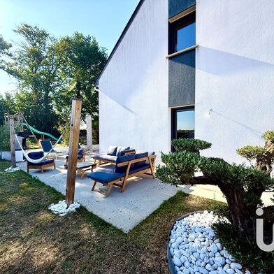 Maison 9 pièces 319000 €