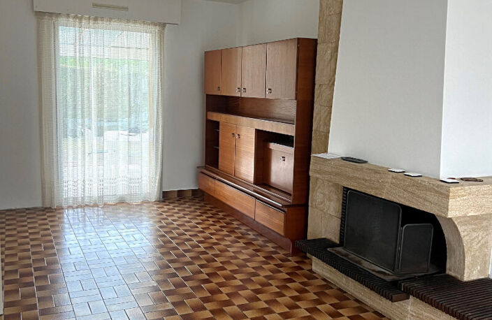 A LOUER MAISON QUARTIER DEZERSEUL, 3 CHAMBRES, SOUS-SOL COMPLET — photo 3