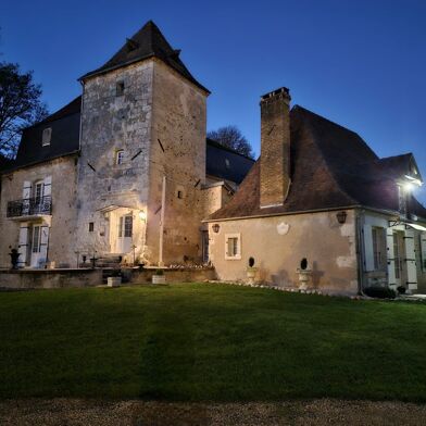 Maison 10 pièces 641430 €