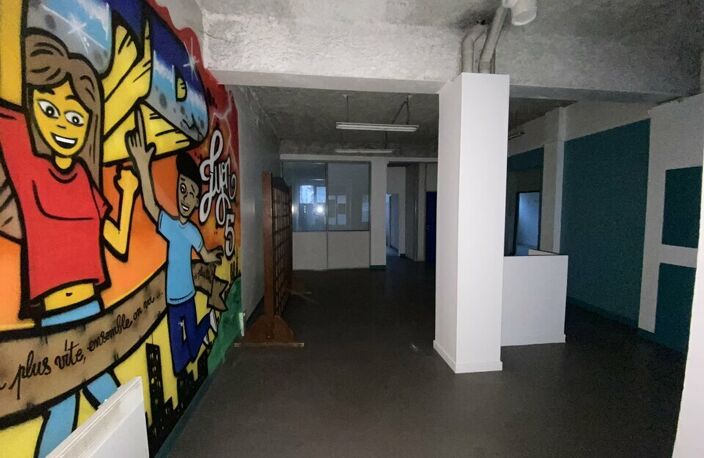 LOCAL COMMERCIAL à LOUER — photo 4