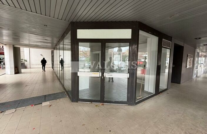 LOCAL COMMERCIAL à LOUER — photo 2
