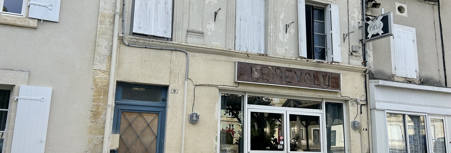 Immeuble  360 m² à vendre à Baignes-Sainte-Radegonde (16360)