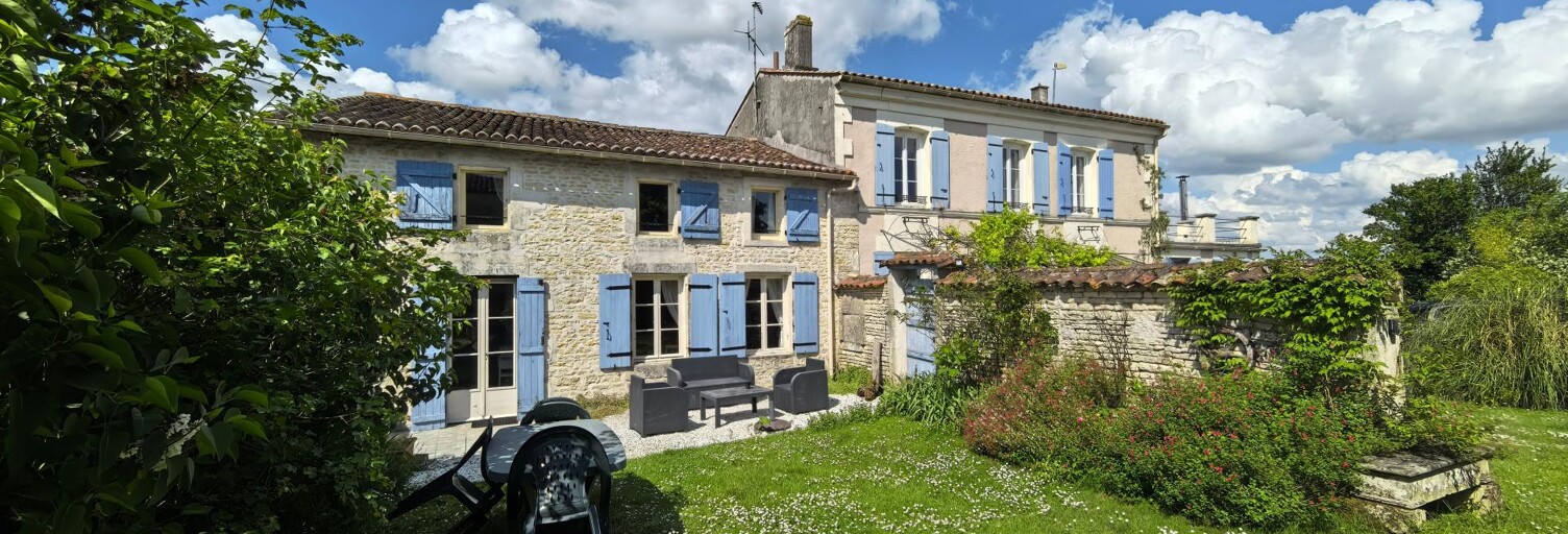 Maison 11 Pièces 272 m² à vendre à Nantillé (17770)