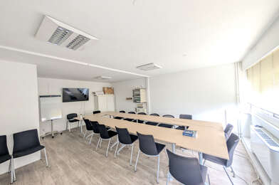 Bureau 4 pièces 1975 €