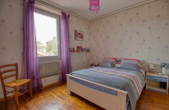 MAISON DE VILLE + 210 m² DE DÉPENDANCES  1 220 m² DE TERRAIN  SAINT-JUÉRY — photo 3