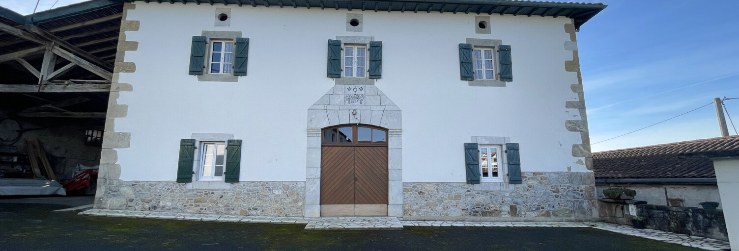 Maison 7 Pièces 212 m² à vendre à Saint-Jean-Pied-de-Port (64220)