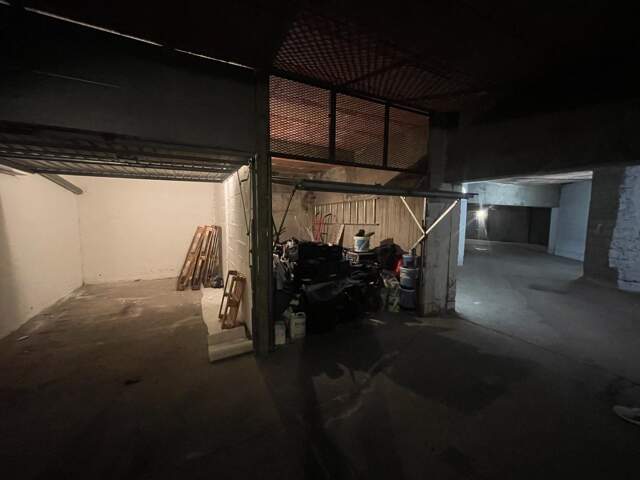 GARAGE FERME AVEC ELECTRICITE — photo du bien