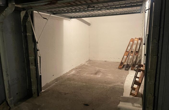 GARAGE FERME AVEC ELECTRICITE — photo 2