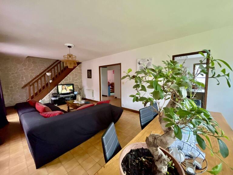 Maison sur sous sol total, sur plus de 10 000m² de terrain — photo 1