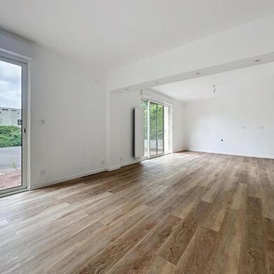 Appartement 5 pièces 254880 €