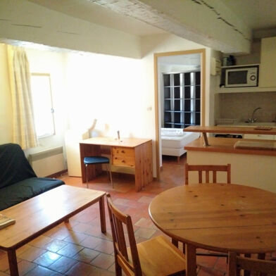 Appartement 2 pièces 805 €