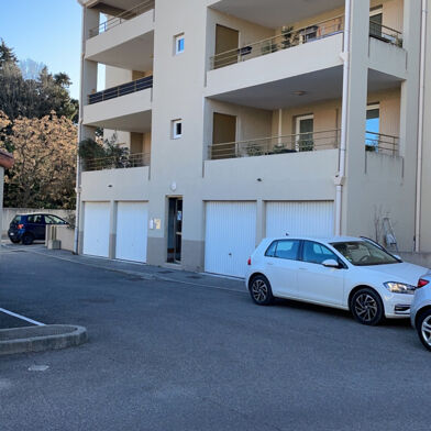 Appartement 3 pièces 845 €