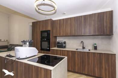 Appartement 3 pièces 169087 €