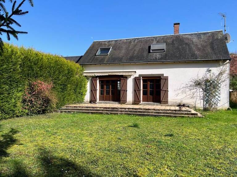 Maison en pierre de 4 pièces principales — photo 1