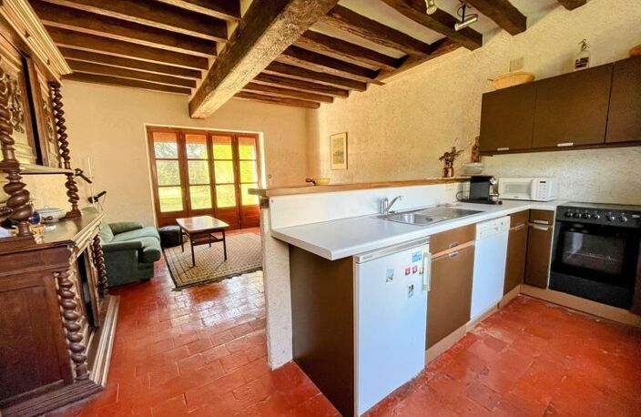 Maison en pierre de 4 pièces principales — photo 2