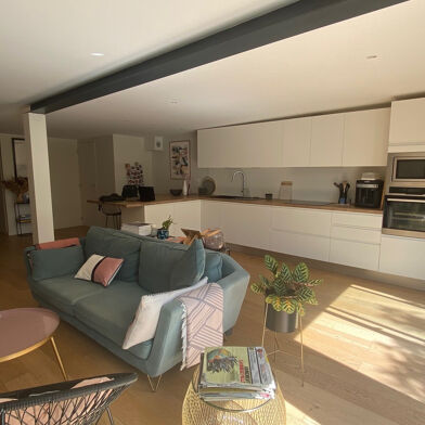 Maison 4 pièces 2150 €