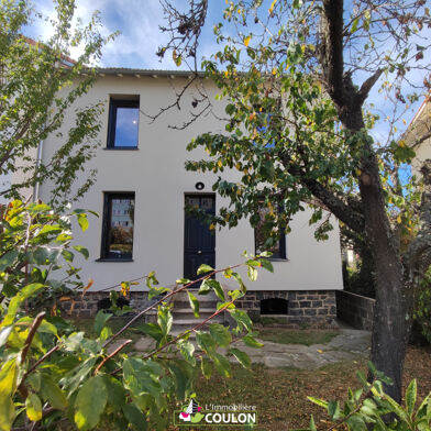 Maison 6 pièces 1450 €