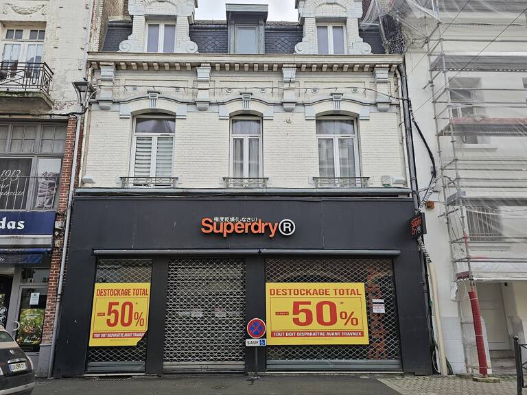 Immeuble à vendre — photo 1