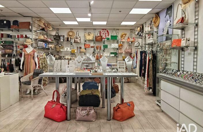 Vente Boutique/Local commercial 45 m&sup2; — photo 3