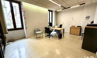 Bureau  160 m² à vendre à Orange (84100)