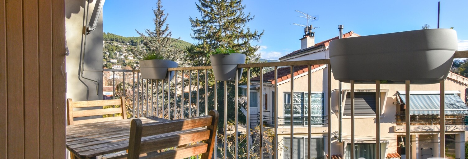 Appartement 5 Pièces 96 m² à vendre à Auriol (13390)