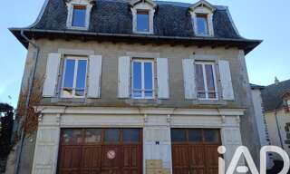 Immeuble  289 m² à vendre à Saint-Illide (15310)