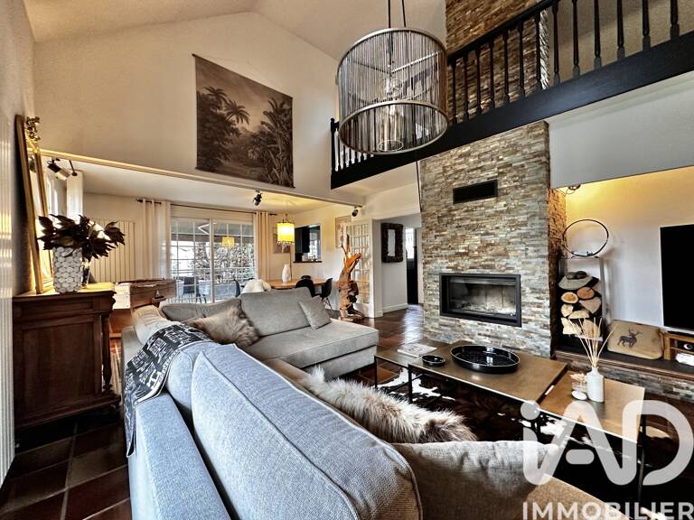 Vente Maison/villa 8 pièces — photo 1