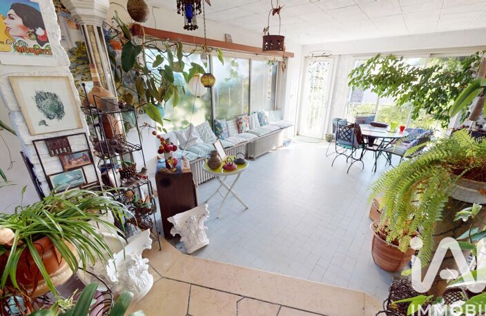 Vente Maison/villa 9 pièces — photo 2