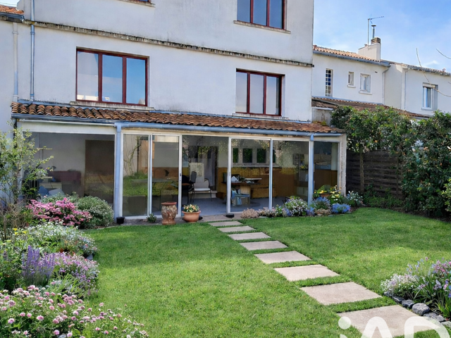 Vente Maison de ville 8 pièces — photo du bien