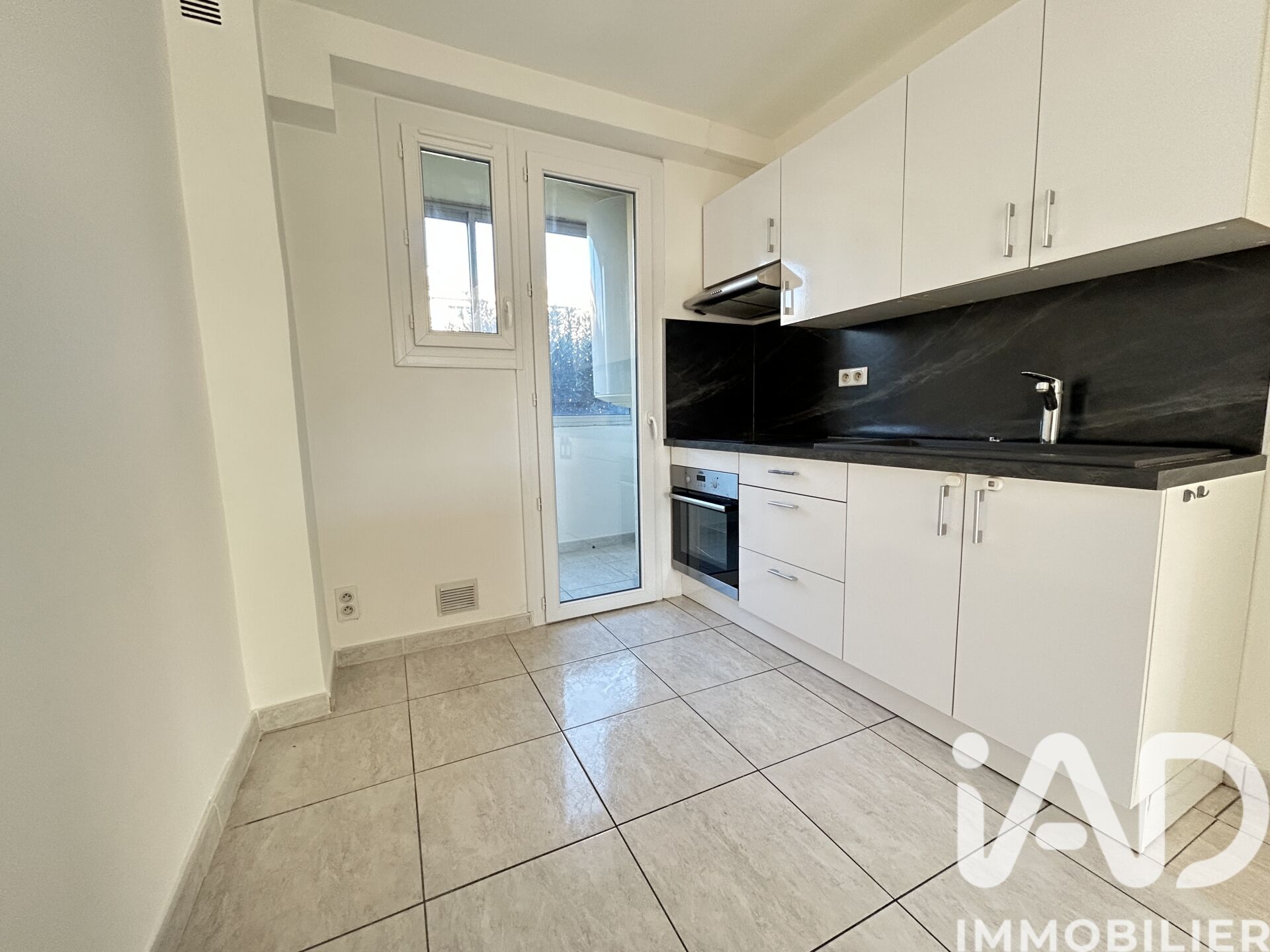 Vente Appartement 3 pièces - Photo 2