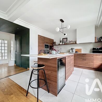 Appartement 4 pièces 313400 €