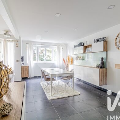 Appartement 5 pièces 208000 €