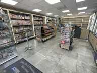 Local commercial — photo 3