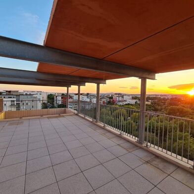 Appartement 4 pièces 2495 €