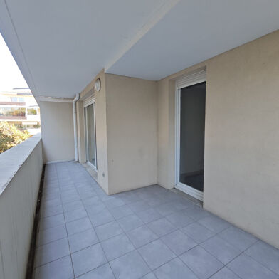 Appartement 2 pièces 841 €