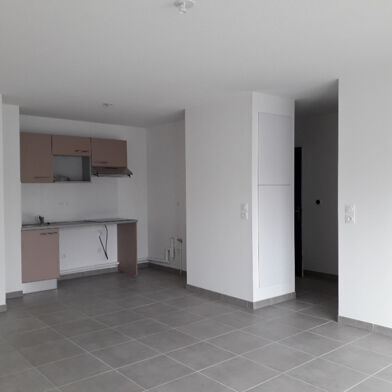 Appartement 3 pièces 751 €