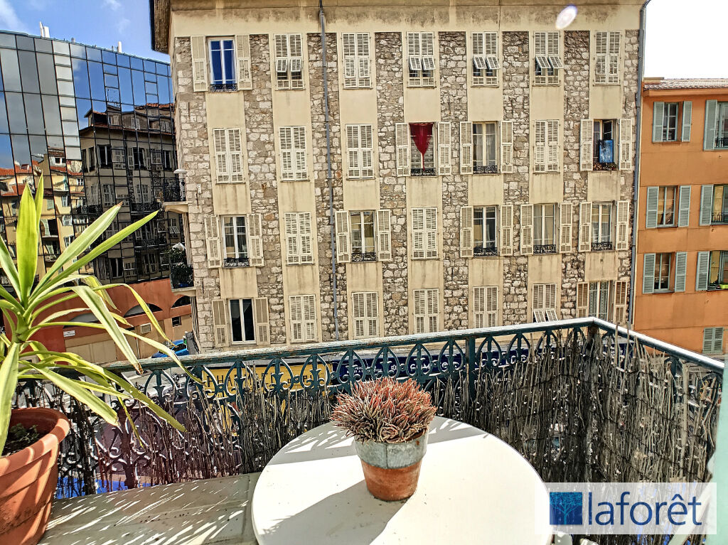 Nice Le Port - Place du Pin