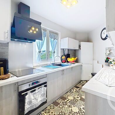 Appartement 3 pièces 275000 €