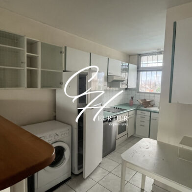 Appartement 3 pièces 800 €