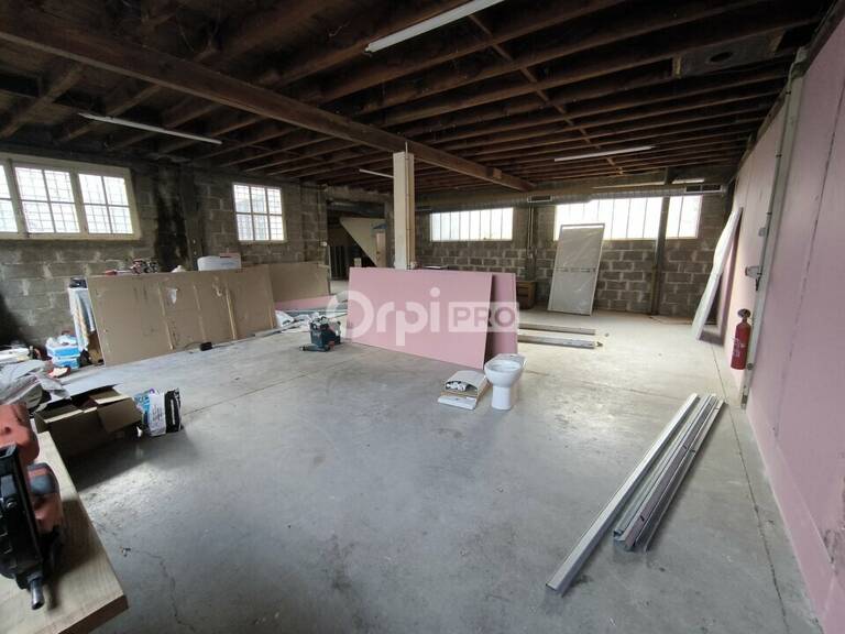 LOCAL ENTREPOT A LOUER — photo 1