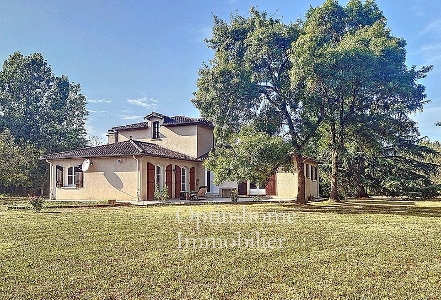 Maison familiale de 189 m² avec parc arboré et accès direct au Lot — photo 1