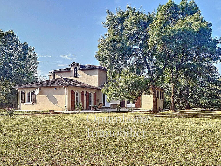 Maison familiale de 189 m² avec parc arboré et accès direct au Lot — photo 1