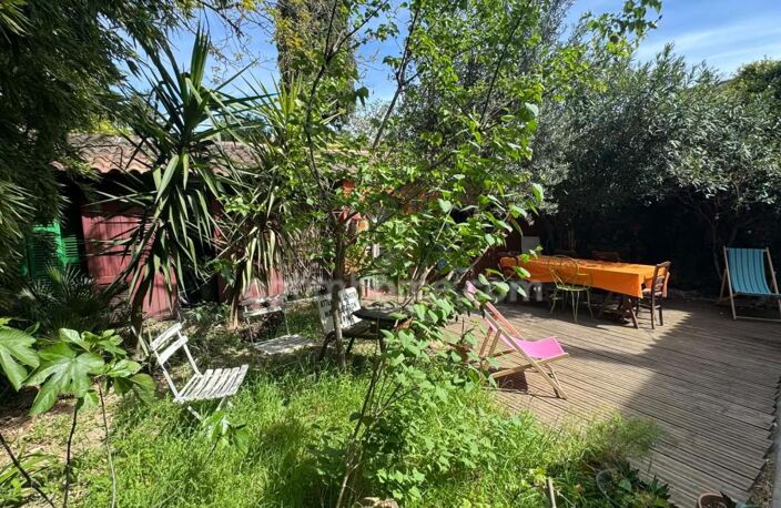 Maison de ville bohème avec jardin et dépendance au cœur du village de SAINT REMY DE PROVENCE — photo 2