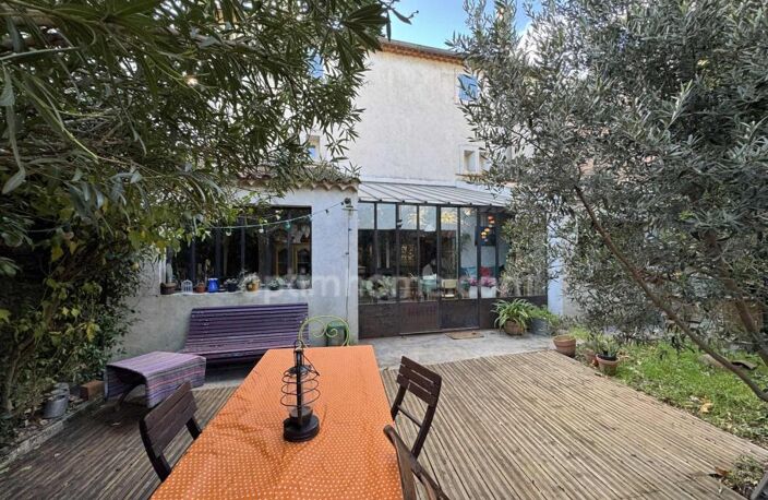 Maison de ville bohème avec jardin et dépendance au cœur du village de SAINT REMY DE PROVENCE — photo 4