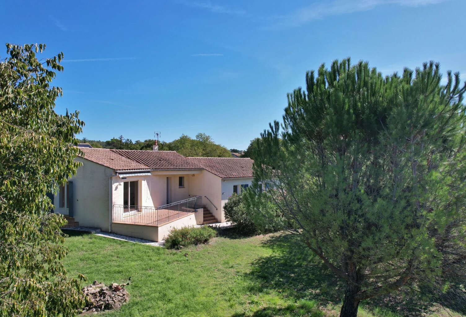 Uzès, secteur résidentiel — photo 1