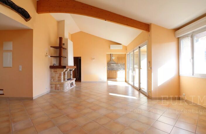 Pont des Demoiselles - Vaste appartement T4 avec terrasse et gar — photo 2