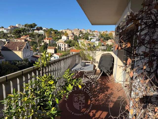 APPARTEMENT T5 AVEC TERRASSE VALLON DE L'ORIOL 13007 MARSEILLE — photo du bien