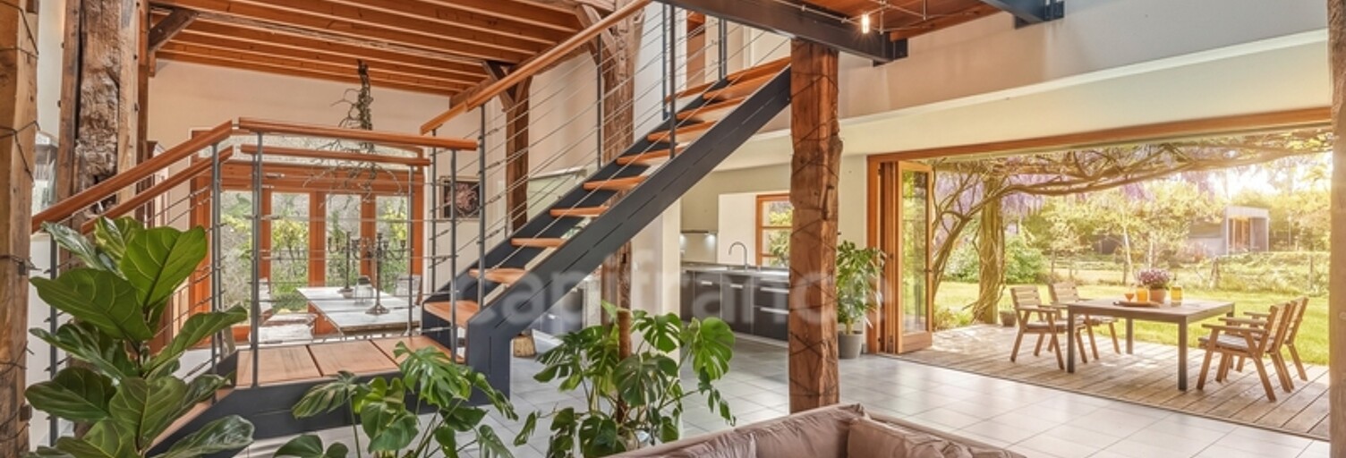 Maison 8 Pièces 328 m² à vendre à Saint-Genis-Pouilly (01630)
