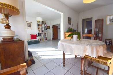 Appartement 5 pièces 165900 €